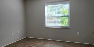 ** HALF OFF 1ST MONTH'S RENT WITH 13 MONTH LEASE ** Gallery 6