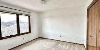 2048 Walnut Street Gallery 19