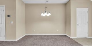 Charming 3-Bed Townhome in Prime Richmond Hill Location! Gallery 8