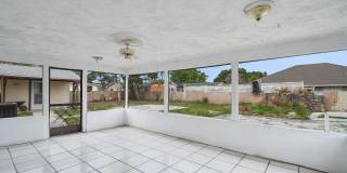 325 NW Rebecca Avenue Gallery 22