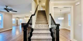 Nearly New Luxury Home in Blue Valley Schools! Gallery 34