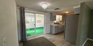 Beautiful 2 bedroom home with fenced in backyard Gallery 10