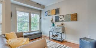 525 East Apartments Gallery 6