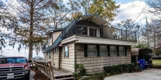 Lakefront Home in Beautiful Lake Waccamaw NC. Gallery 1