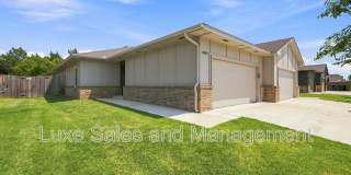 10912 Oak Hollow Drive Gallery 1