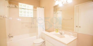 Yellow Bungalow in Hillcrest Gallery 24