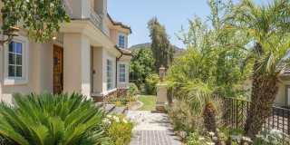 1562 Arundle Gallery 1