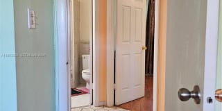 5121 W Oakland Park Blvd Gallery 13