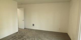 Rent Special: 1/2 Off July's Rent!! - 2 bed Townhome Gallery 23