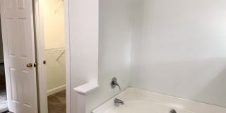 13605 Glencreek Ln Gallery 10
