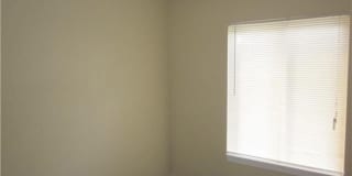 4215 S 57th Avenue Gallery 5