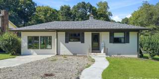 434 Sunnyside Drive SE 434 Sunnyside Drive SE Gallery 1