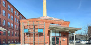 241 N FRANKLIN Street Gallery 33