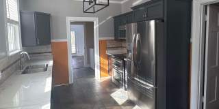 5BR/2.5 Bath in Prime 12 South | Park-Facing | Two Sunrooms | Walkable Luxury Living Gallery 5
