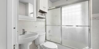 Single Family Home in Historic Oak Park Neighborhood Gallery 13