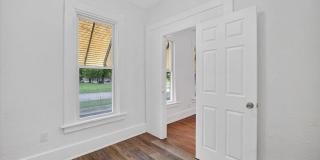 Spacious Toledo Home with Large Yard Gallery 16