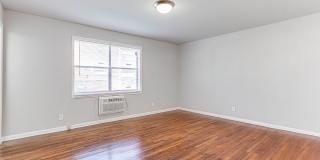 1295 West Gallery 9