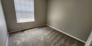 3 Bedroom Home in Bloomington Gallery 17