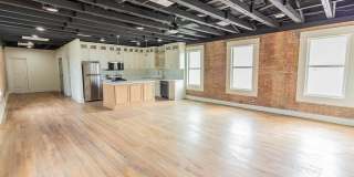 219 W Mulberry Street Gallery 1