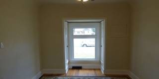 Charming 2 Bedroom Home with Bonus Room, Fenced Yard & Washer/Dryer Gallery 4