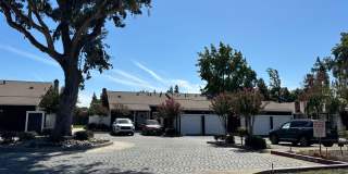 Rare 3 bedroom, 2 bathroom unit in the desirable Lincoln Village West neighborhood! Nearly 1350 square feet of open living space! Rare 3 bedroom, 2 bathroom unit in the desirable Lincoln Village West neighborhood! Nearly 1350 square feet of open living space! Gallery 5