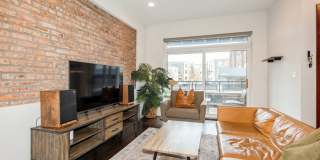 2322 W AUGUSTA Boulevard Gallery 3