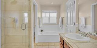 Immaculate 3 Bedroom Townhome Near Downtown COS Gallery 29