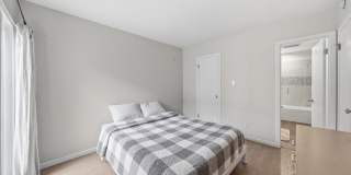 1342 Stanford St Gallery 18