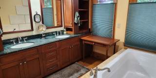 Fully Furnished Lakefront Home Gallery 28