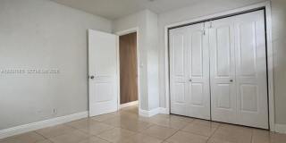 6870 SW 5th Ct Gallery 10