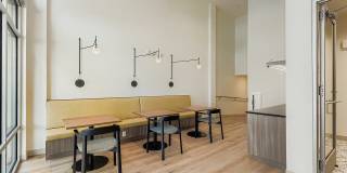 8TWO8 Gallery 21