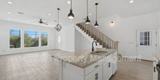 895 E Mather St Gallery 8