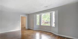 Exceptional Eastside Bungalow Gallery 8