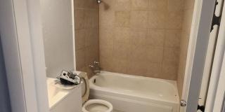 Very nice home located in the Eisenhower Village! NO PETS! Gallery 14