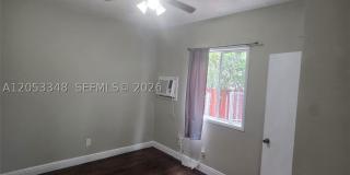 1008 N 18th Ct Gallery 8