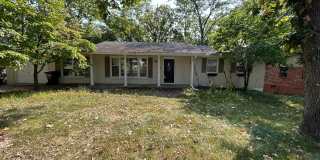 5 bed 2 bath House in a quiet neighborhood Gallery 1
