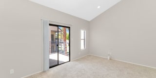 Lakeside Gallery 21