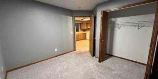 413 W Zeller Gallery 4
