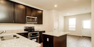 The Corridor at Sunset Oaks Rental Homes Gallery 8