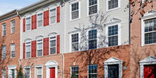 Resort-Style High View Townhome with 2-Car Garage, Private Office & Walkable Hunt Valley Location Gallery 3