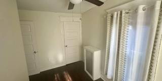 916-918 Grandview Street - 916 Gallery 19