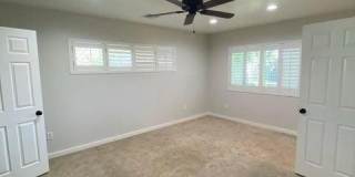 1011 W Northern Avenue Gallery 16