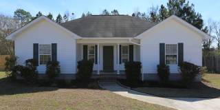 3 Bedroom House close to Town! Gallery 1
