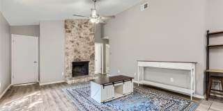 Charming 3/2/2 with Private Fenced Backyard! Gallery 6