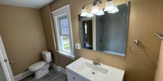 3 Bedroom Moline Home with 2 Car Garage Gallery 9