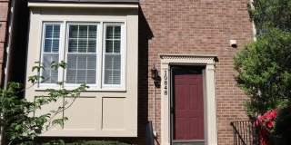 Quiet & Bright End-Unit Retreat in Desirable Silver Spring Gallery 1