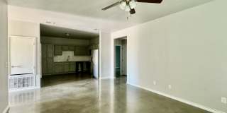 400 Lowes Boulevard - B Gallery 7