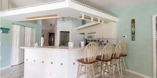 $5,495/month -- Beautifully Furnished Pool Home Seasonal Rental ** Lakefront Views ** Just minutes from Manasota Key Beach $5,495/month -- Beautifully Furnished Pool Home Seasonal Rental ** Lakefront Views ** Just minutes from Manasota Key Beach Gallery 6
