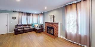 Gorgeous 4-Bed 2-Bath in Beaver Hills Gallery 3