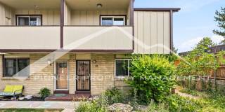 Spacious Townhouse with Washer/Dryer and Central AC Gallery 1